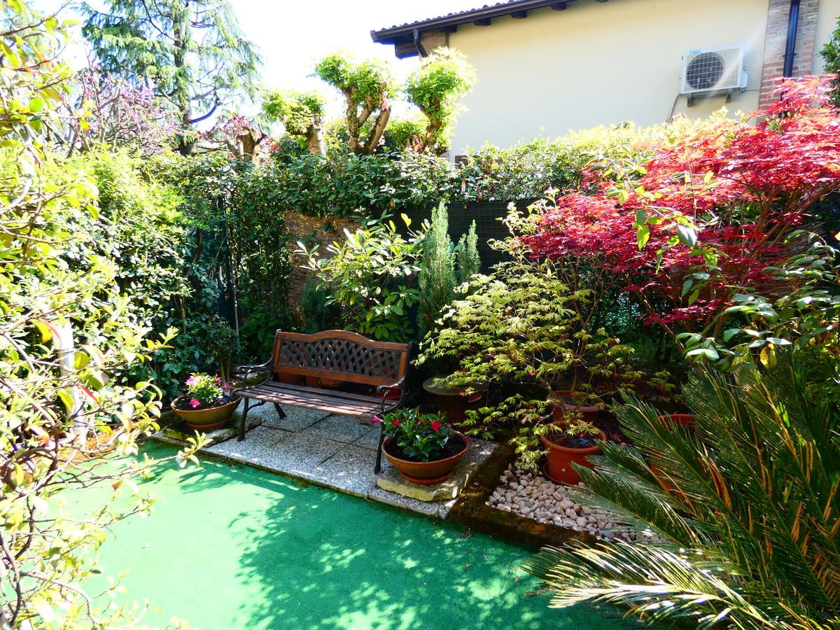 Garden Sweet House Desenzano Apartment Desenzano del Garda Luaran gambar