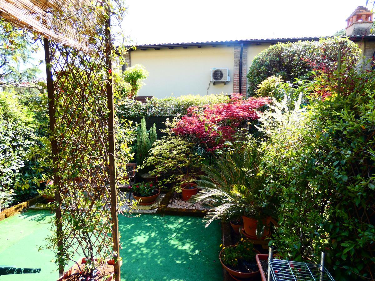 Garden Sweet House Desenzano Apartment Desenzano del Garda Luaran gambar